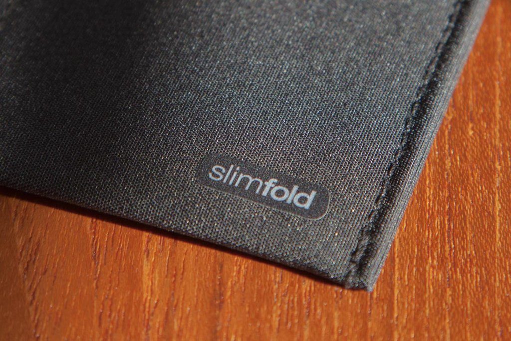 SlimFold small branding print on inner right wallet panel