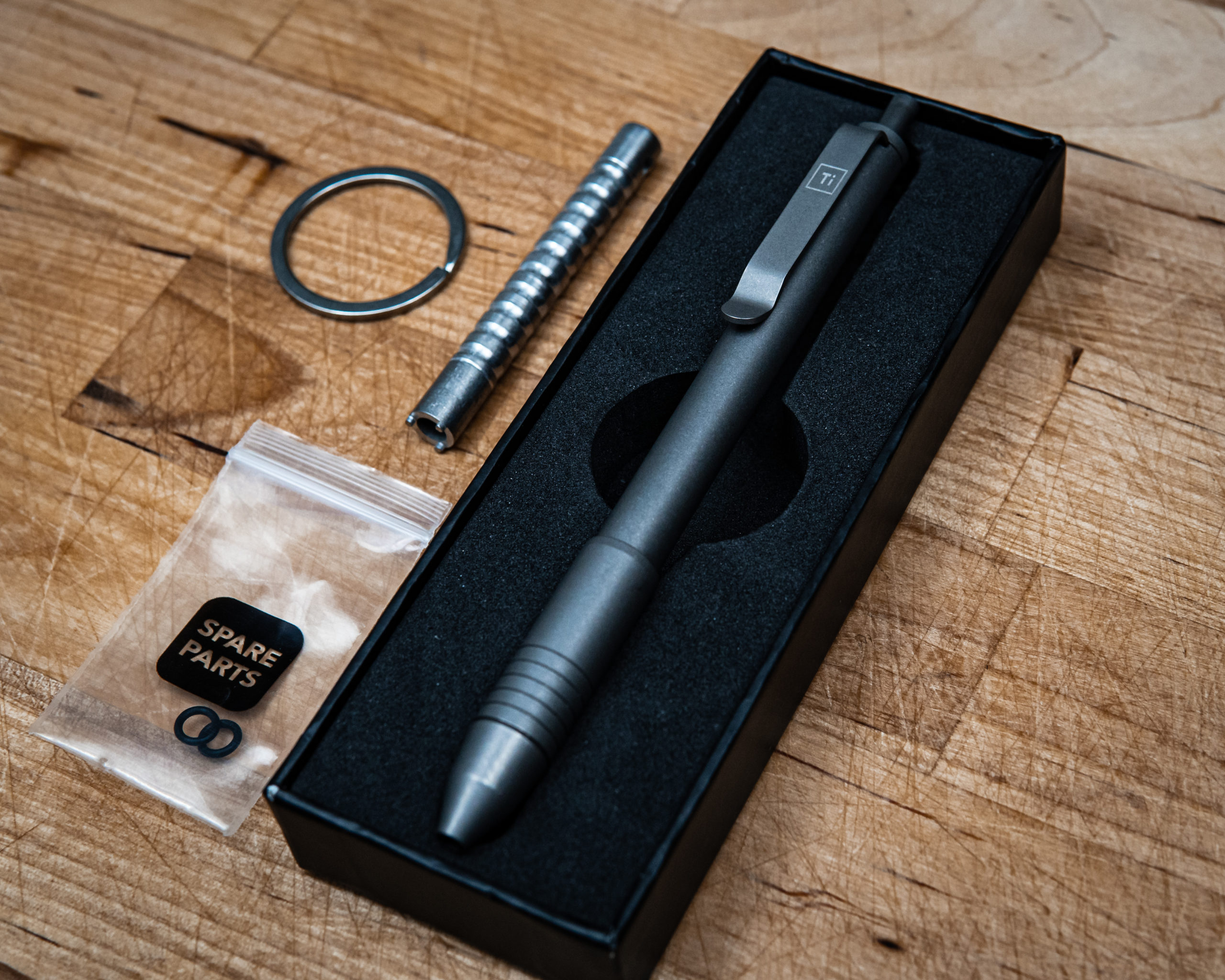 Big Idea Design Mini Click Pen (Titanium - Black)