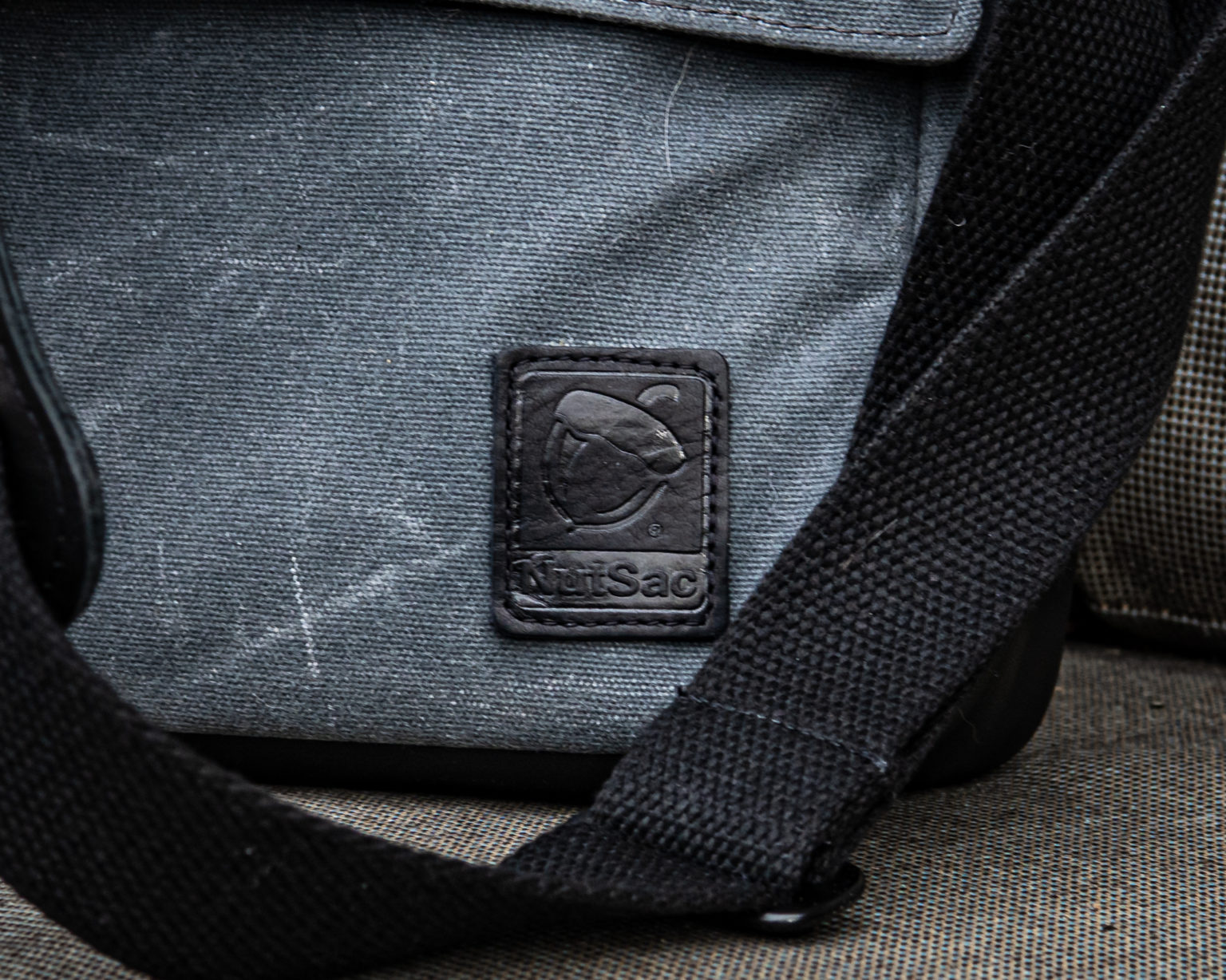 REVIEW NutSac Satchel 15 Messenger Bag NOVEL CARRY