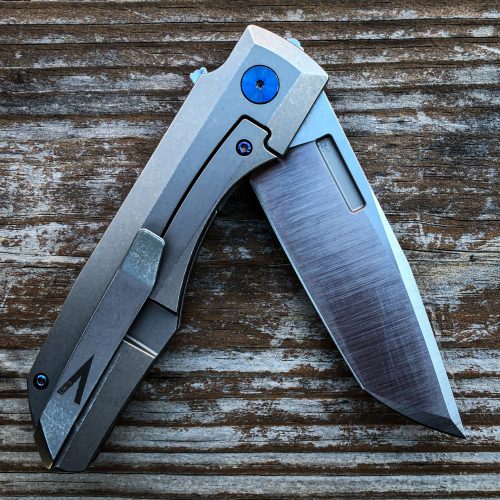 Vero Engineering_Impulse_Review-15 Vero Engineering Impulse knife open on table