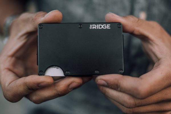 Ridge Wallet in Hand Black Aluminum